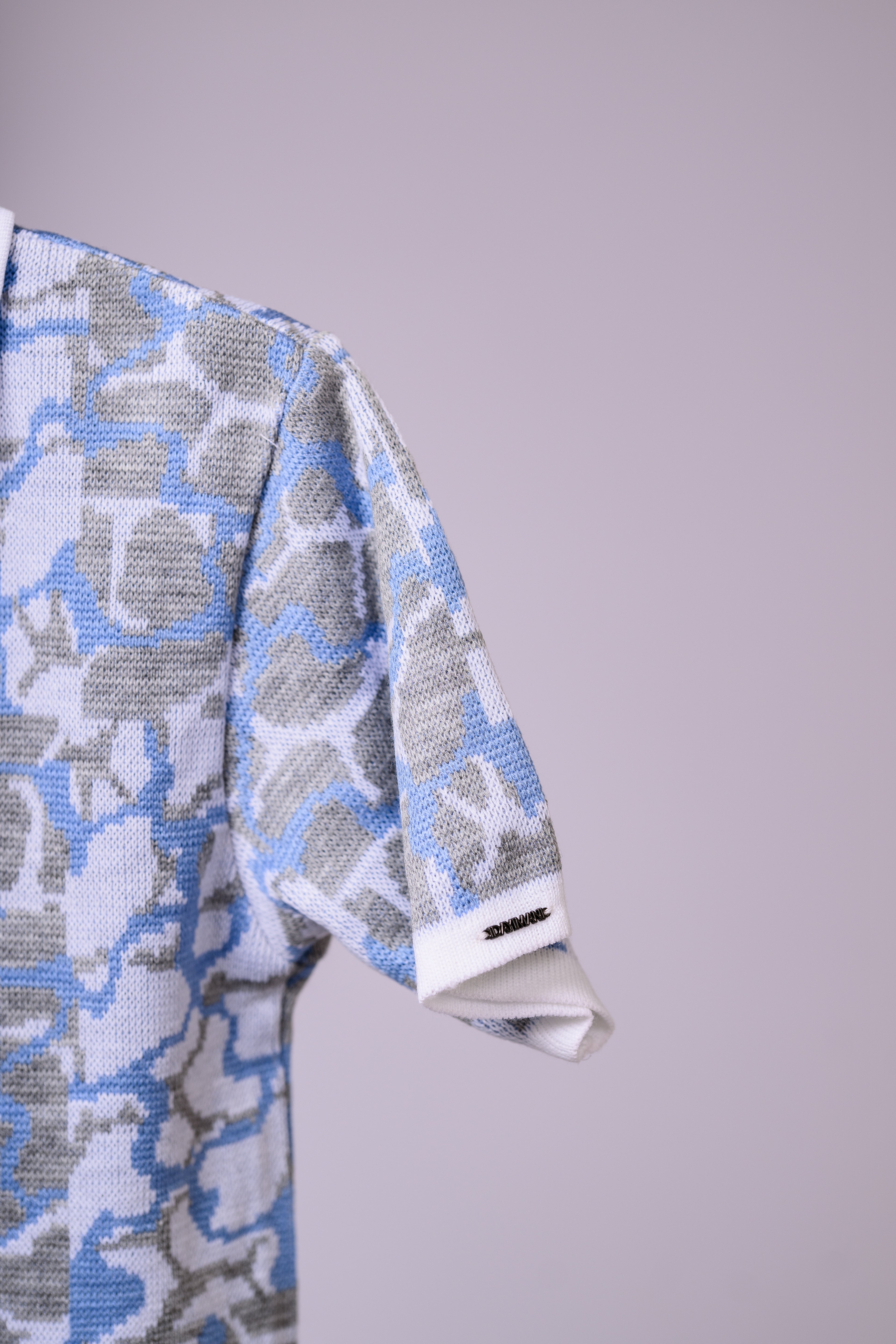 Blue Cropped Golfer